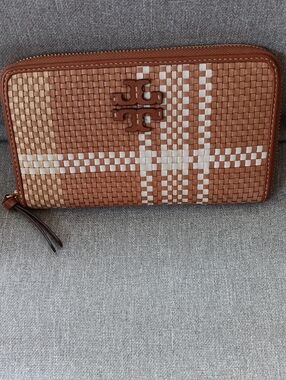 Tory Burch Thea Boho Woven Leather Zip Continental Wallet Cream& Brown with Logo
